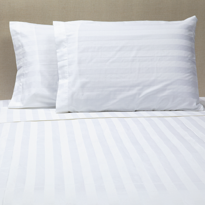 Juego de Sábanas Blancas Rayas Super King 600 Hilos