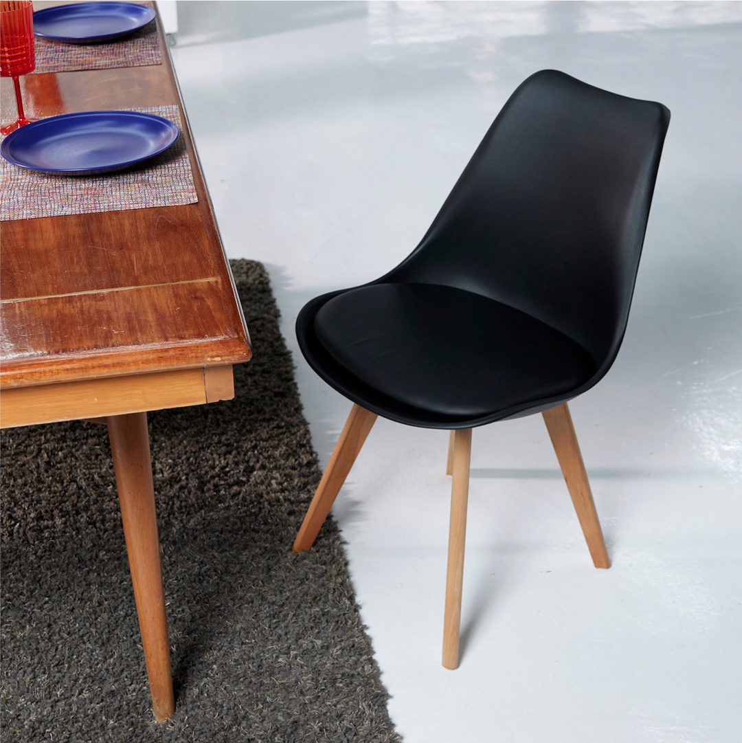 Set de 4 Sillas Eames Tulip Negras